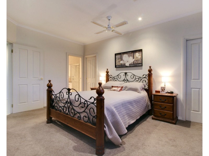 13 EBERT COURT, Loxton SA 5333