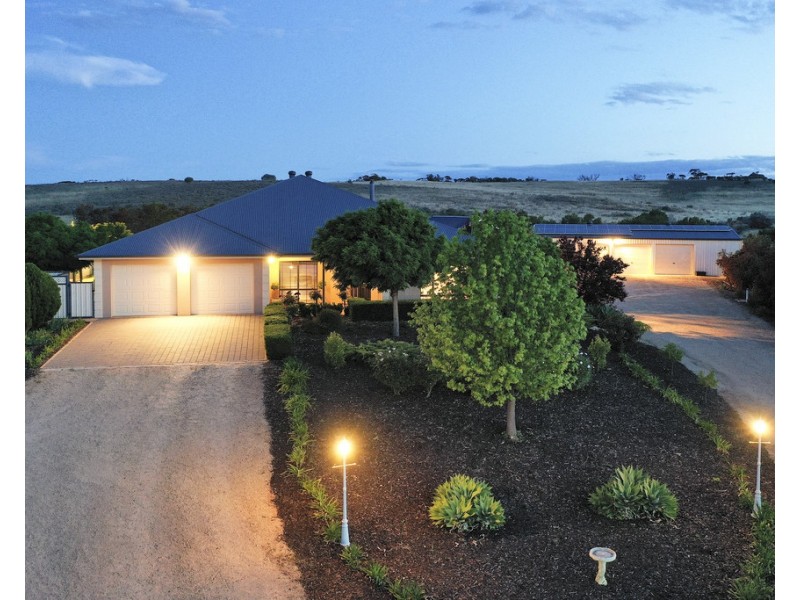 13 EBERT COURT, Loxton SA 5333