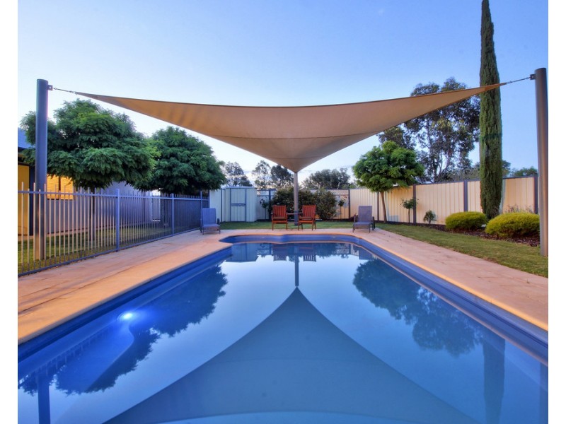 13 EBERT COURT, Loxton SA 5333