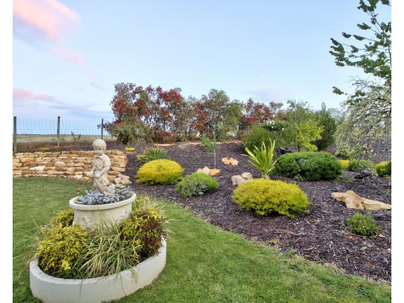 13 EBERT COURT, Loxton SA 5333