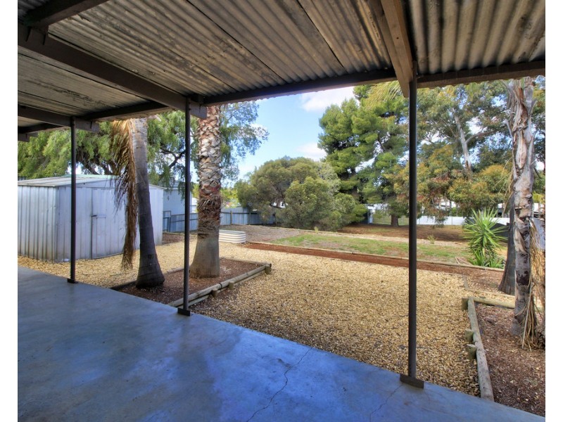 23 First Street, Loxton SA 5333