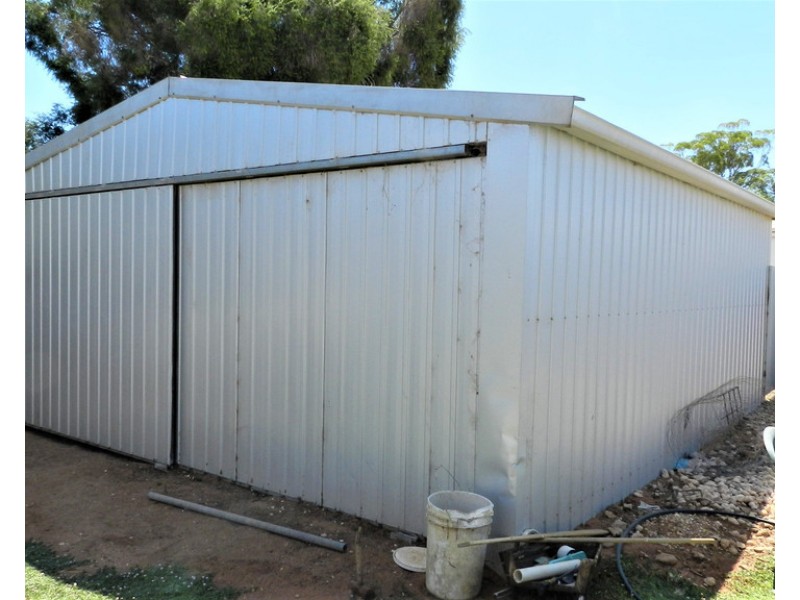 18 Farmer Street, Barmera SA 5345