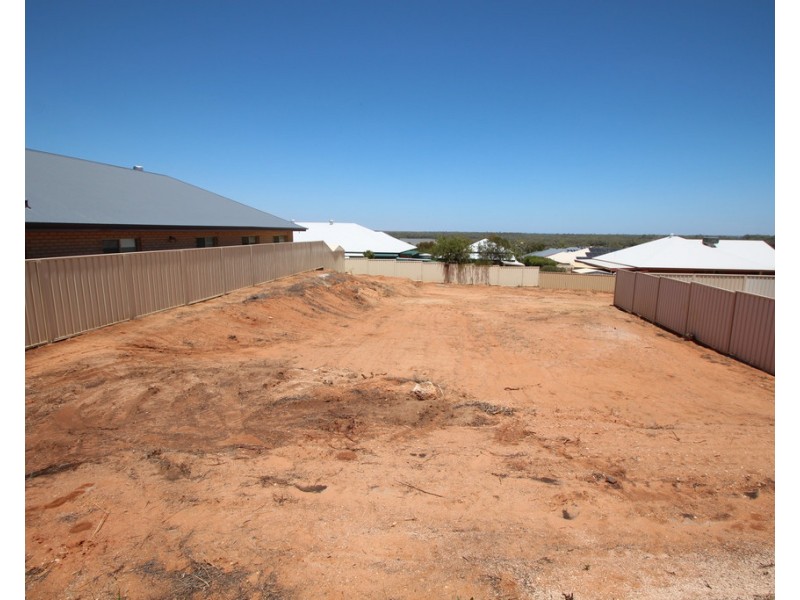 4 Curtis Avenue, Paringa SA 5340