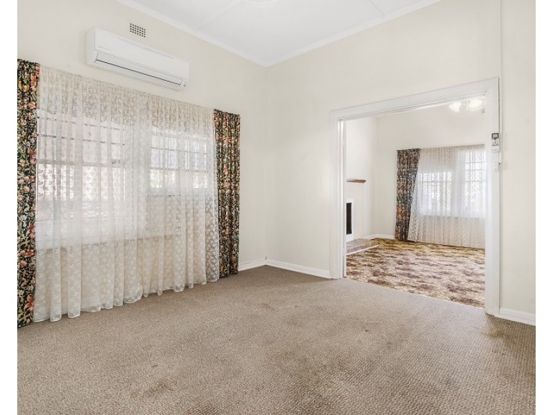 12 Kleemann Street, Waikerie SA 5330