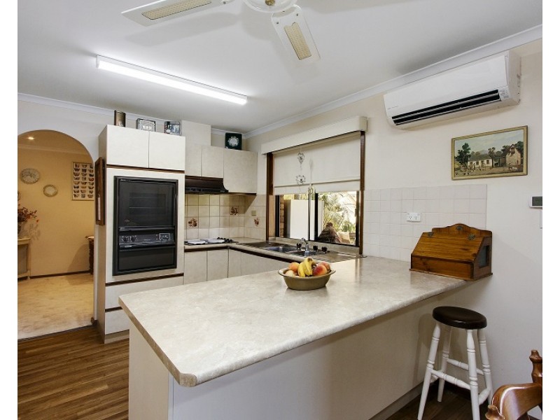 9 Hall Crescent, Loxton SA 5333