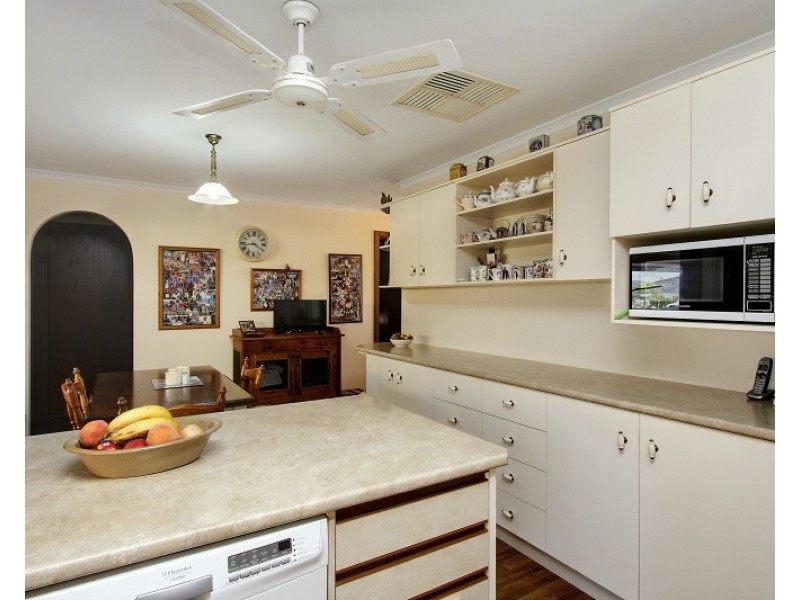 9 Hall Crescent, Loxton SA 5333