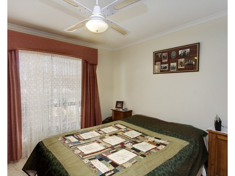 9 Hall Crescent, Loxton SA 5333