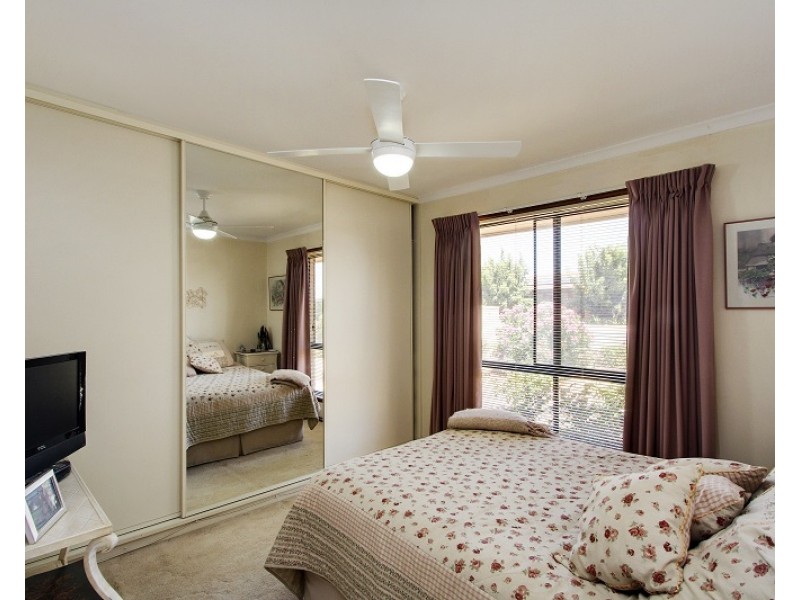 9 Hall Crescent, Loxton SA 5333