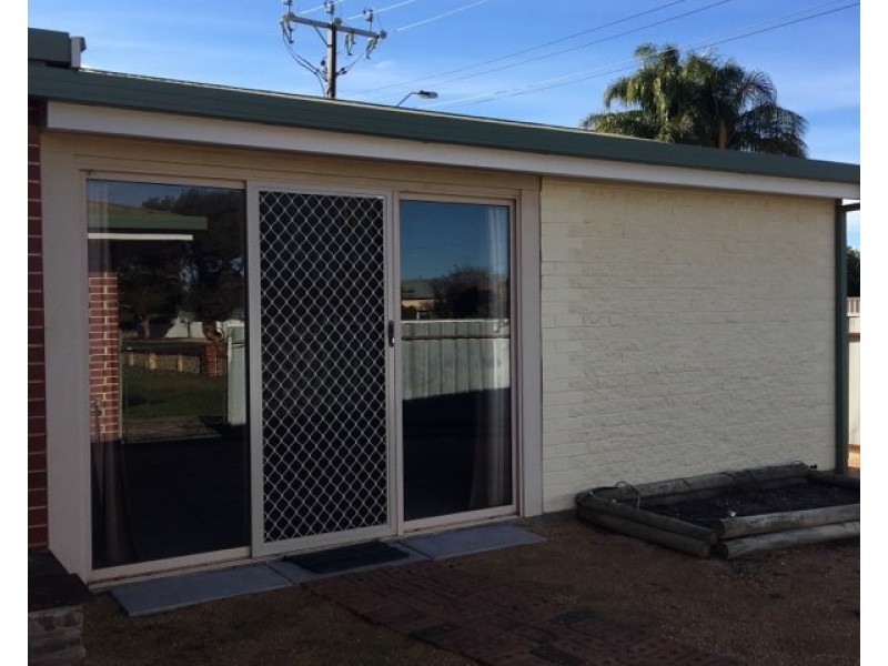 3 82 SIXTEENTH STREET, Renmark SA 5341