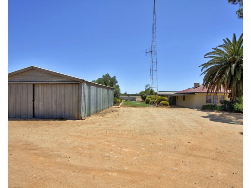107 Fairweather Ave, Loxton SA 5333