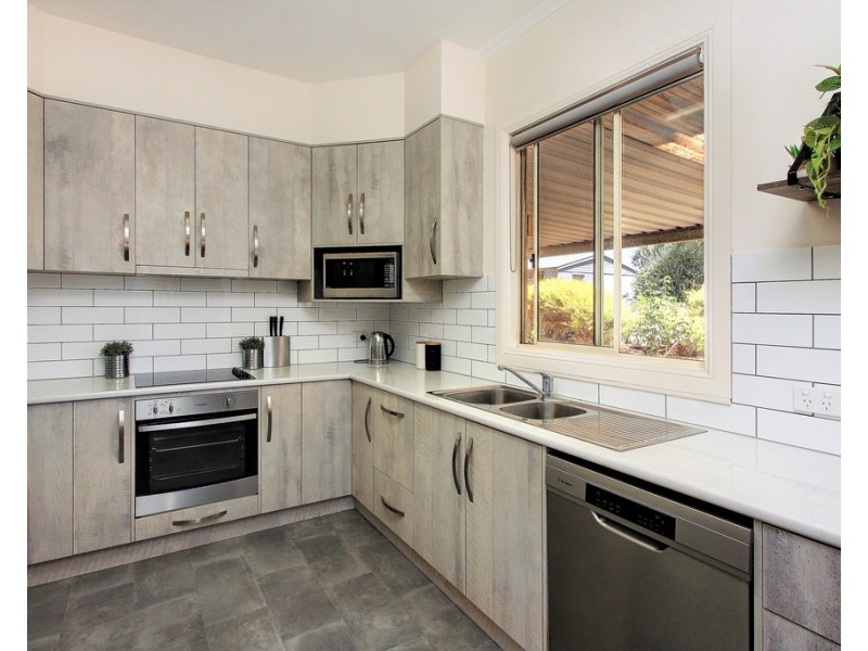 107 Fairweather Ave, Loxton SA 5333