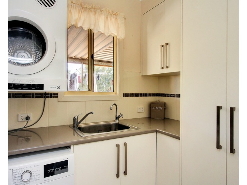 107 Fairweather Ave, Loxton SA 5333