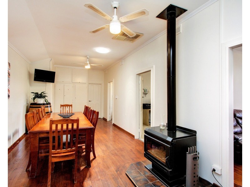 107 Fairweather Ave, Loxton SA 5333