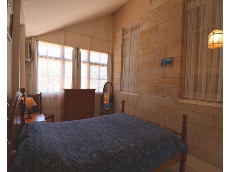 9 Charleson Road, Wanbi SA 5310