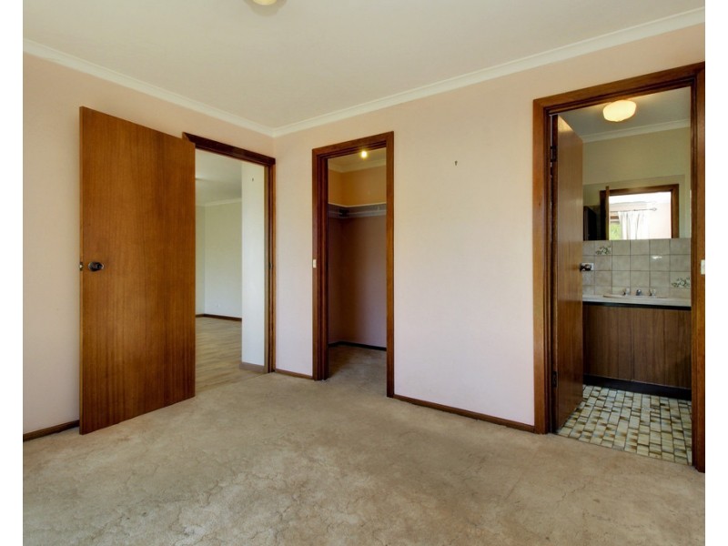 60 COLIN STREET, Loxton SA 5333