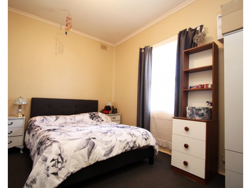 13 Hopkins Street, Renmark SA 5341