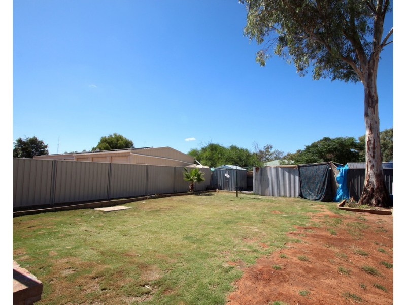 13 Hopkins Street, Renmark SA 5341