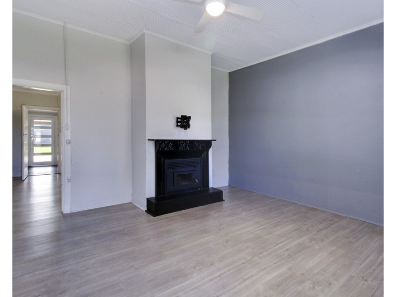 24 MIDDLETON ROAD, Loxton SA 5333
