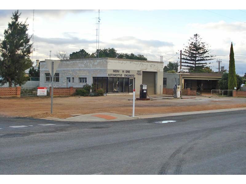 15-17 Fourth Street, Morgan SA 5320