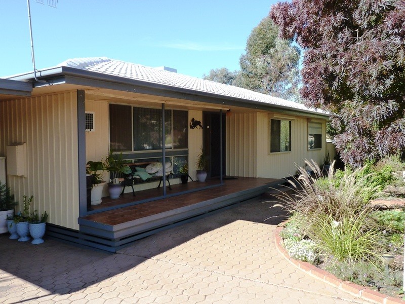 17 Sixth Street, Loxton SA 5333