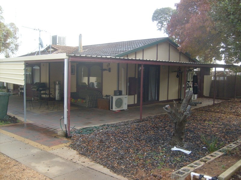 9 Gilchrist Crescent, Barmera SA 5345