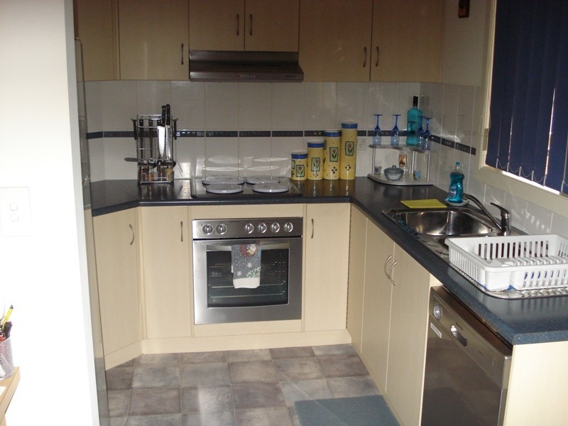 11 Acland Street, Blanchetown SA 5357