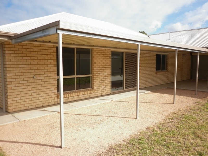 10 Flinders Street, Renmark SA 5341