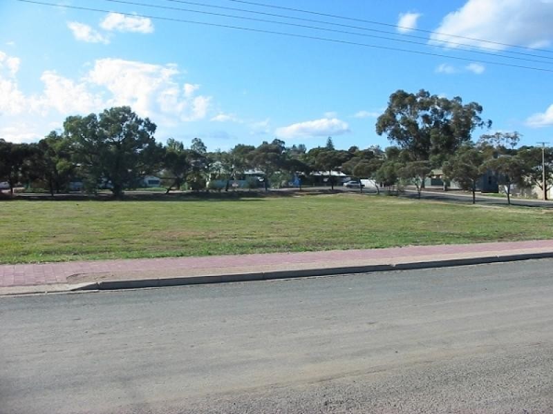 Lot 24 and 25 Sturt Highway, Paringa SA 5340