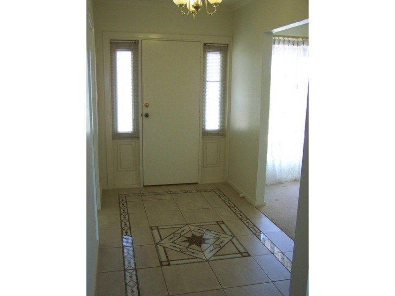 4 Mary Starr Drive, Waikerie SA 5330