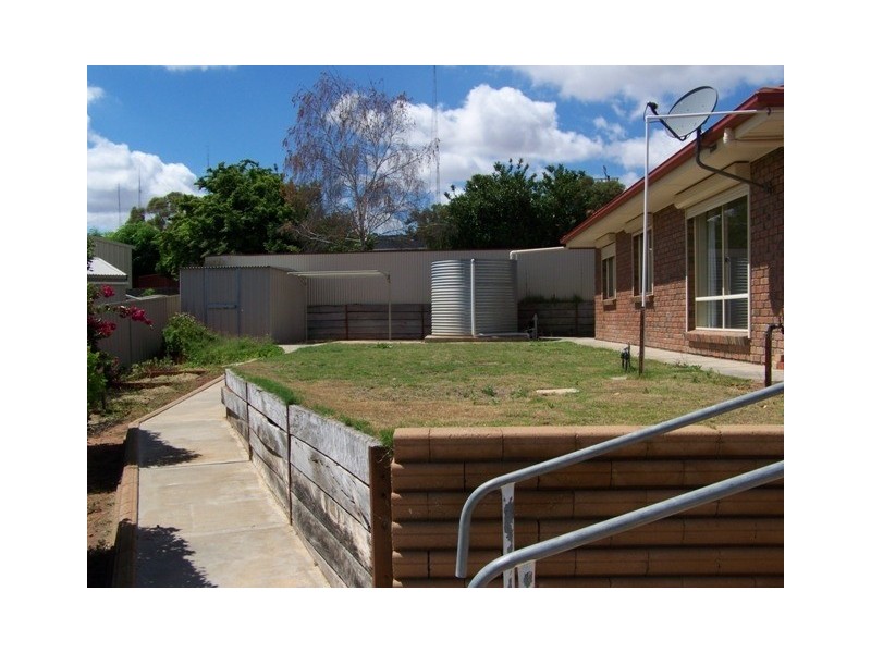 4 Mary Starr Drive, Waikerie SA 5330