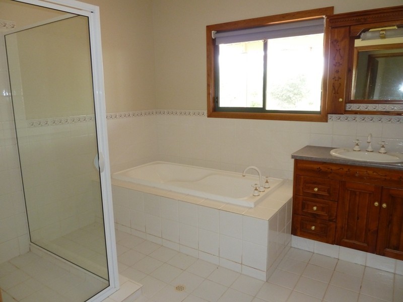 111 Badcoe Road, Loxton SA 5333