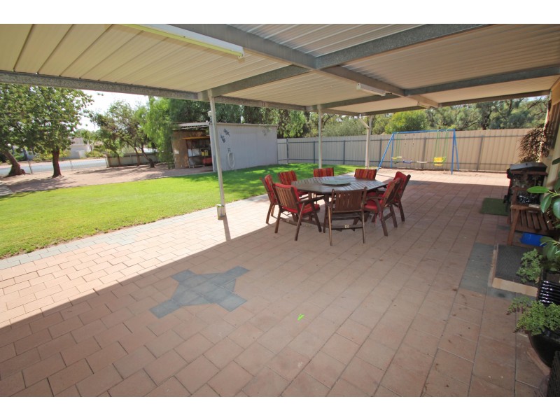 2 Kokoda Avenue, Renmark SA 5341
