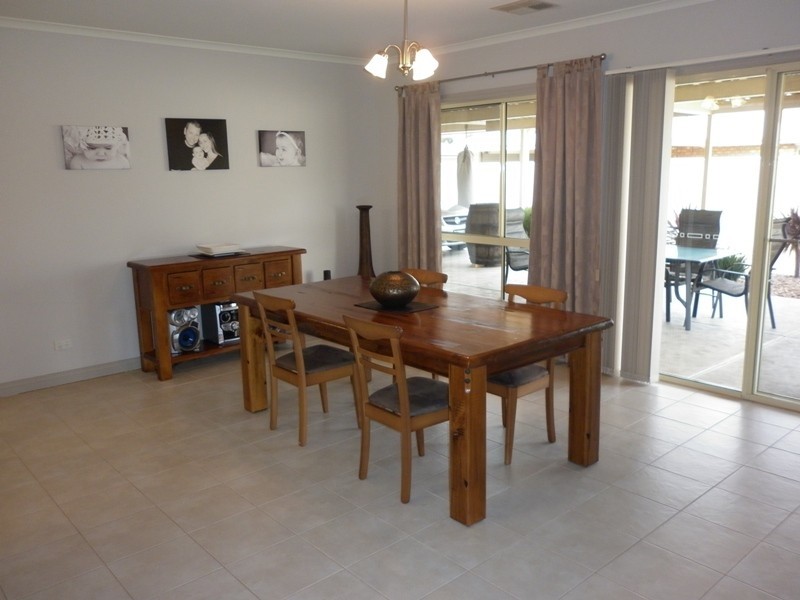 15 Cook Street, Renmark SA 5341