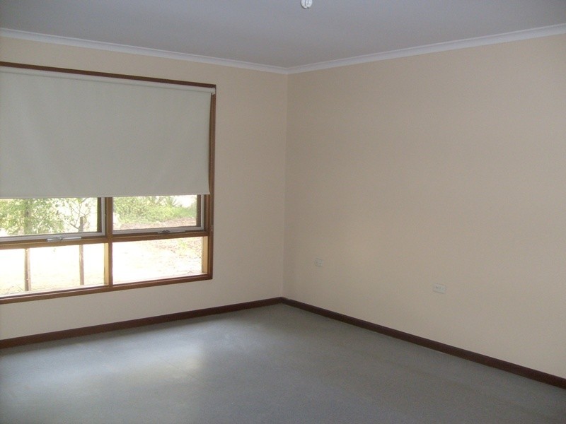 5 Hall Crescent, Waikerie SA 5330