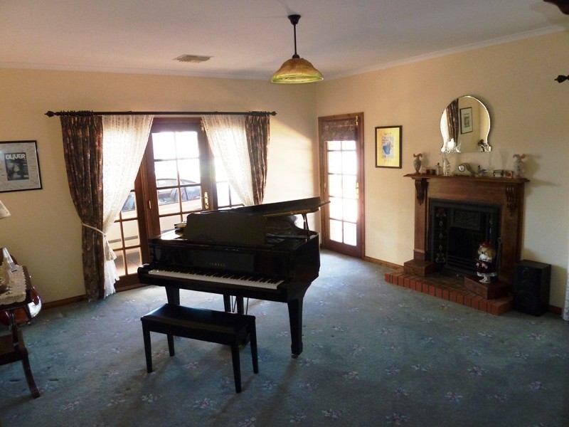 101 Badcoe Road, Loxton SA 5333