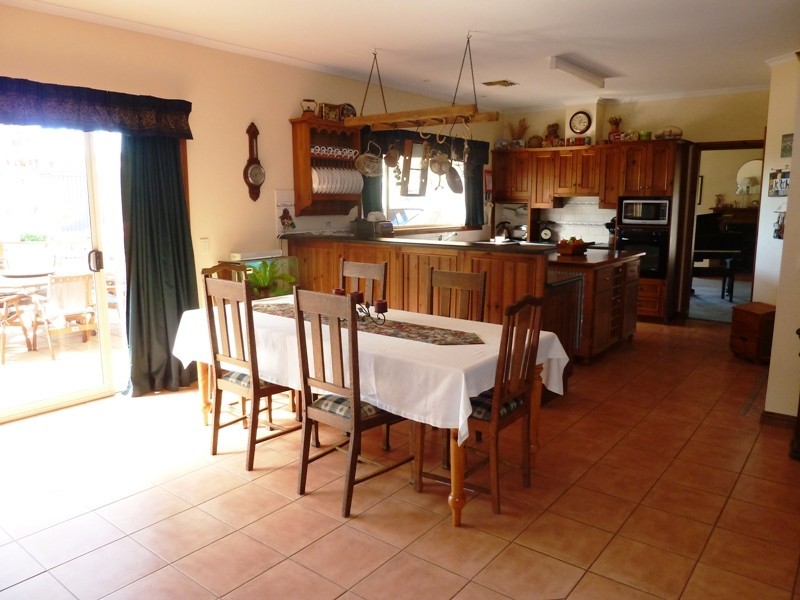 101 Badcoe Road, Loxton SA 5333