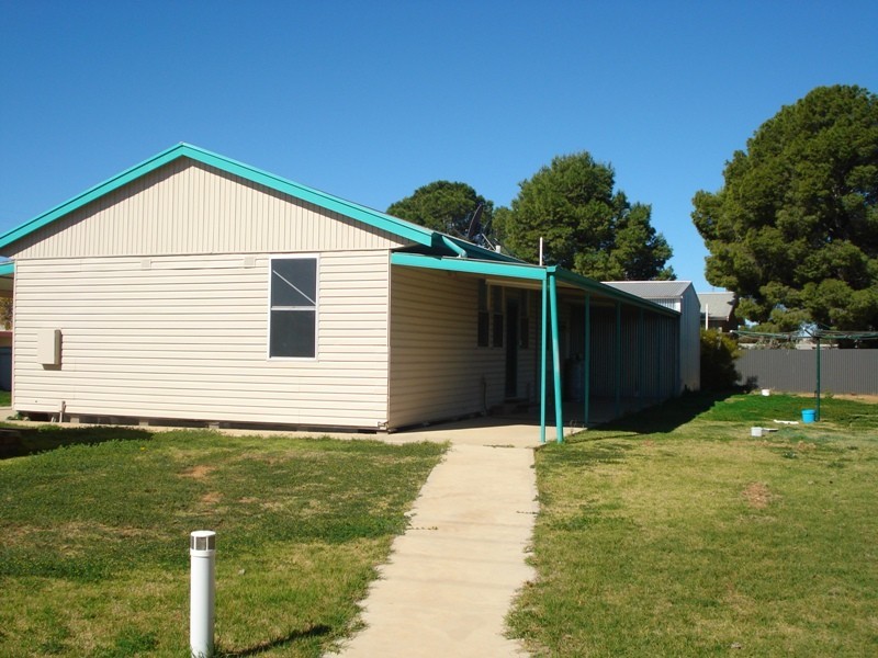 24 North West Terrace, Morgan SA 5320