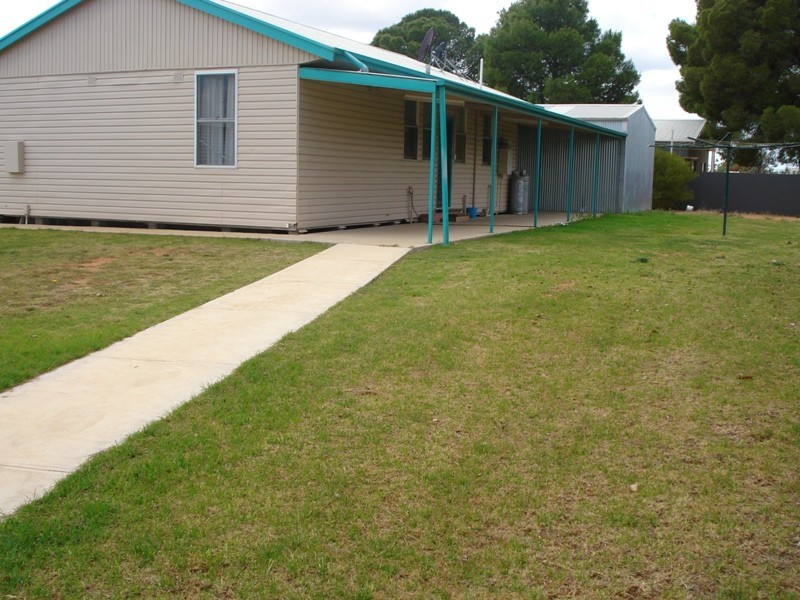 24 North West Terrace, Morgan SA 5320