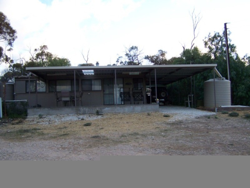 15 Langs Landing, Swan Reach SA 5354