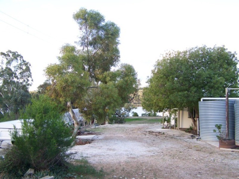 15 Langs Landing, Swan Reach SA 5354