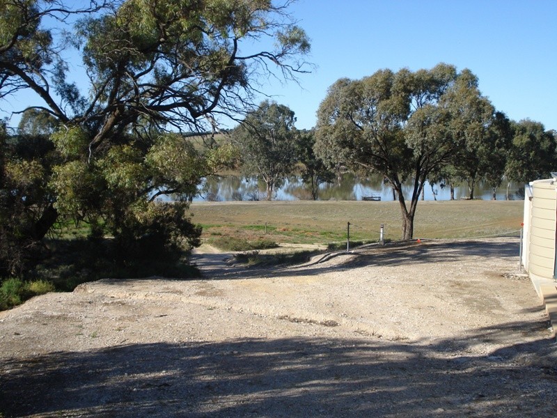15 Langs Landing, Swan Reach SA 5354