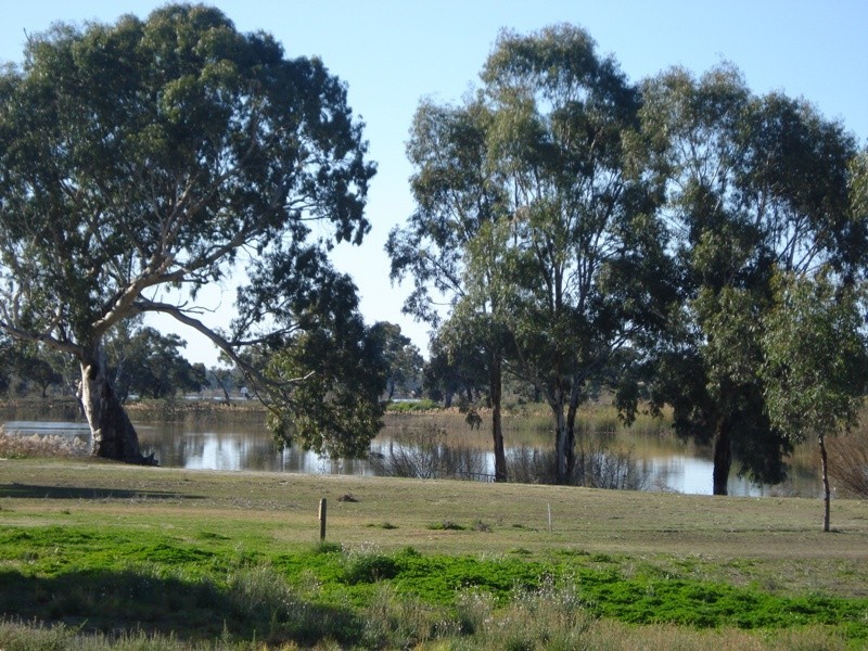 15 Langs Landing, Swan Reach SA 5354
