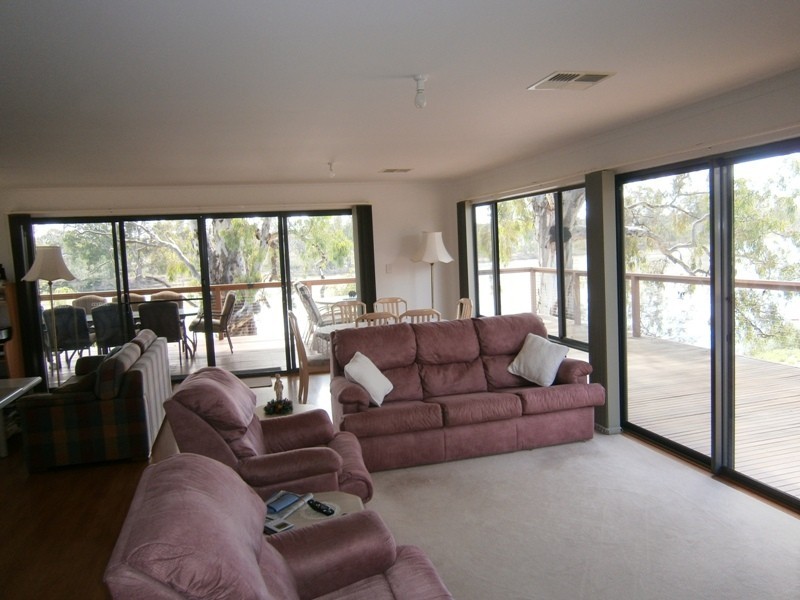 Lot 151 McPhee Avenue, Blanchetown SA 5357