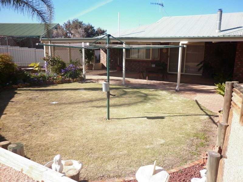 3 Middleton Avenue, Paringa SA 5340