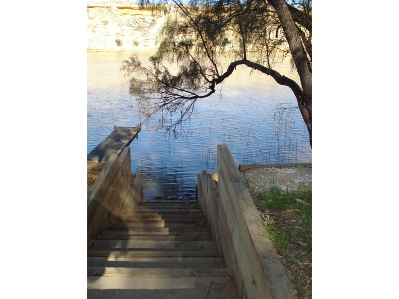 106 Brenda Park, Morgan SA 5320