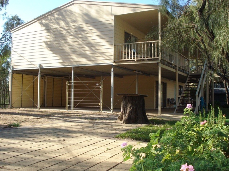 106 Brenda Park, Morgan SA 5320