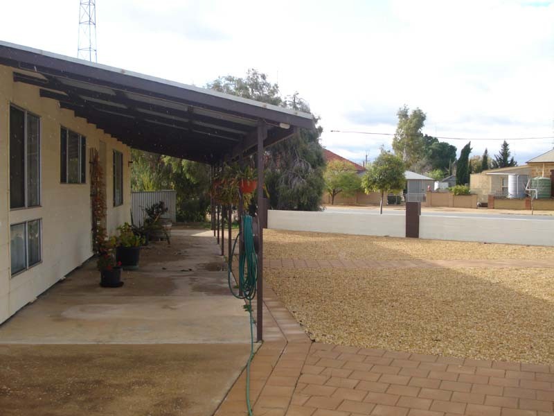 23 Sixth Street, Morgan SA 5320