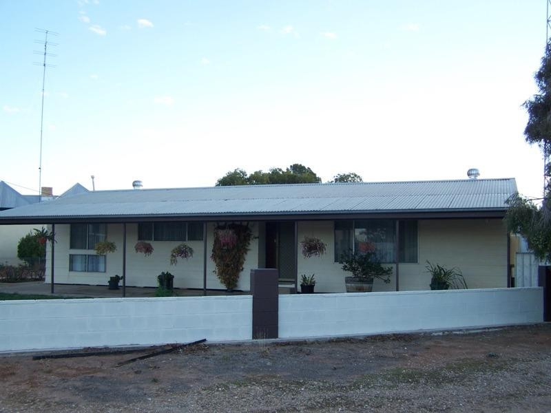 23 Sixth Street, Morgan SA 5320