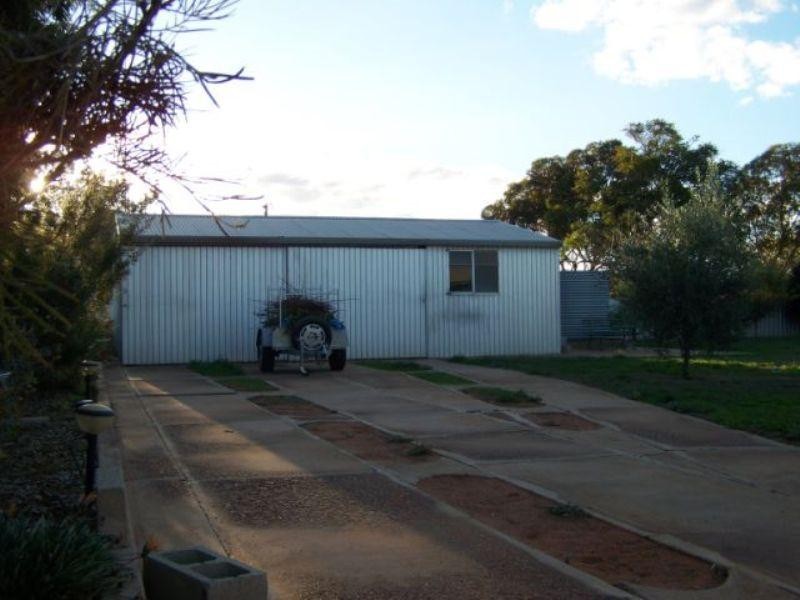 23 Sixth Street, Morgan SA 5320