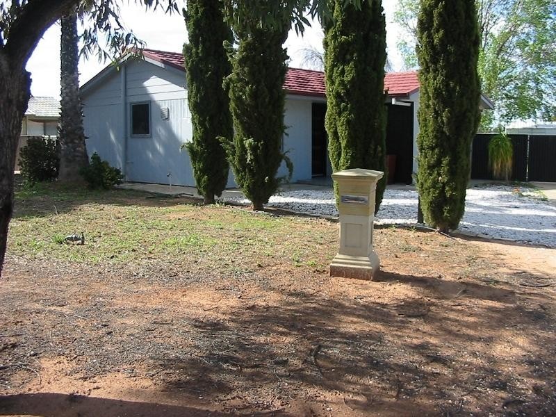 13 Showell Ave, Renmark SA 5341